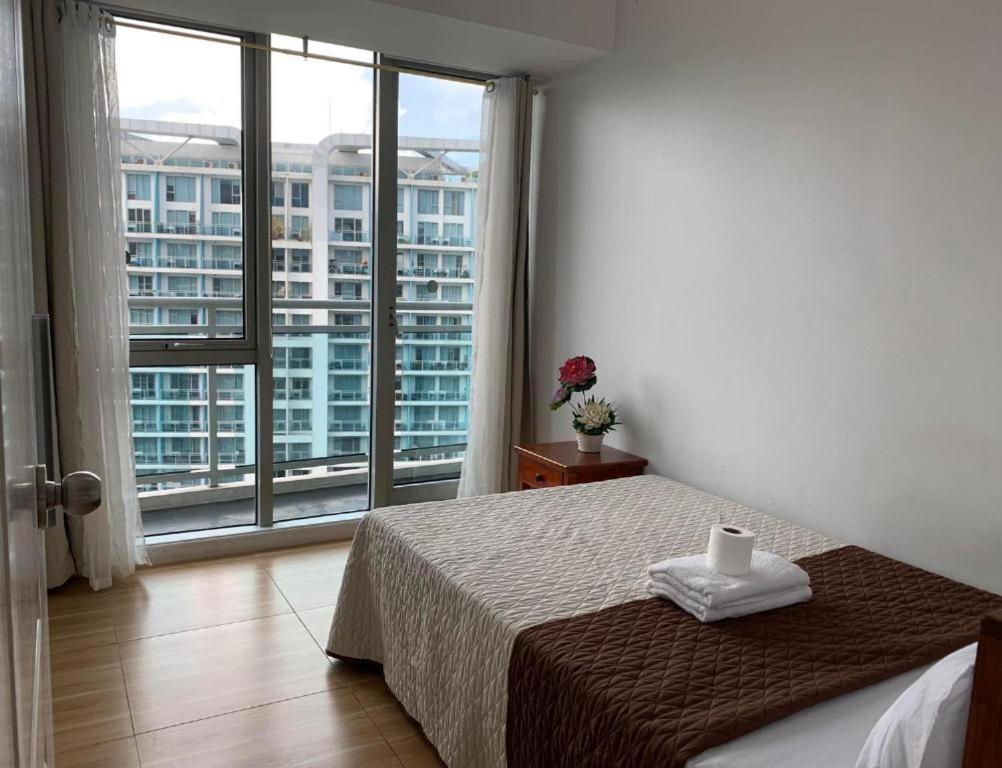 Azure C7 Balcony, Wifi, Near Mall Airport Манила Екстериор снимка