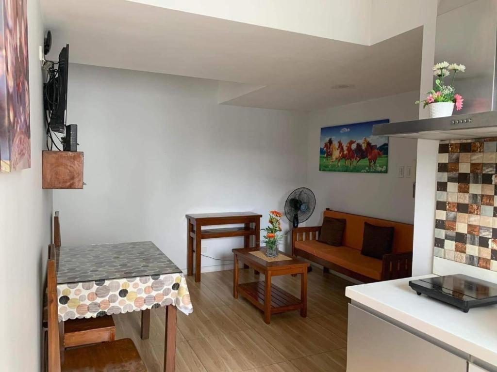 Azure C7 Balcony, Wifi, Near Mall Airport Манила Екстериор снимка