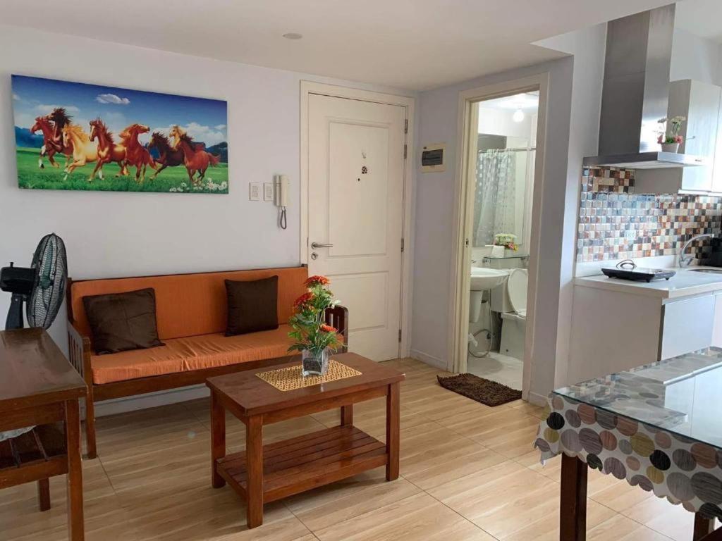Azure C7 Balcony, Wifi, Near Mall Airport Манила Екстериор снимка