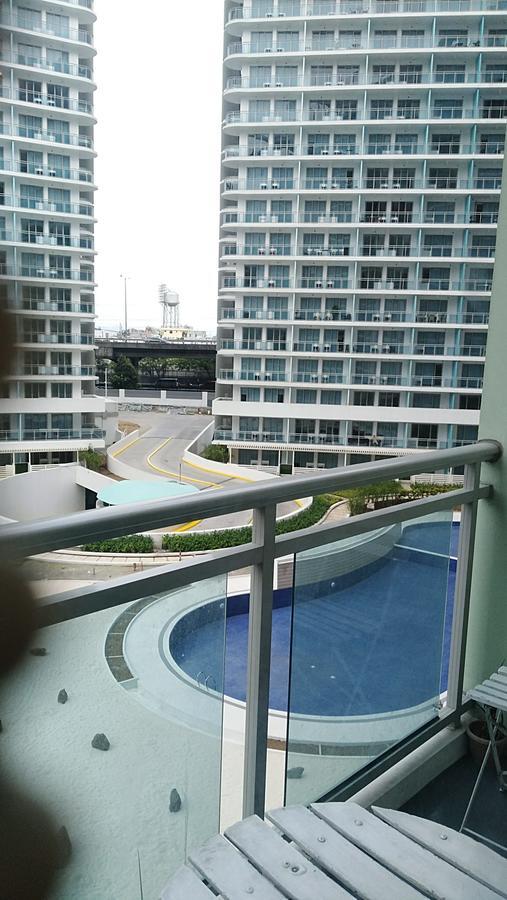 Azure C7 Balcony, Wifi, Near Mall Airport Манила Екстериор снимка